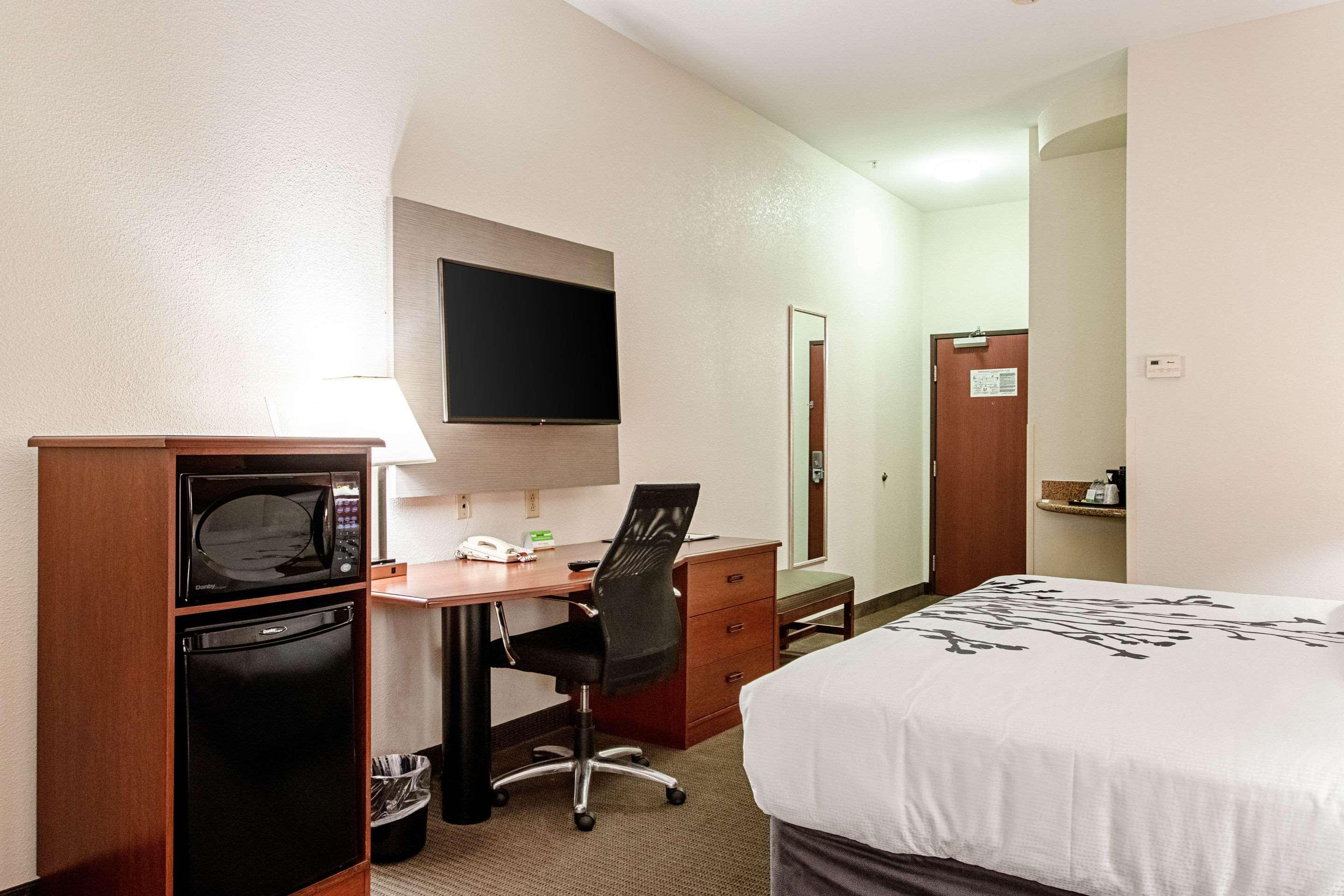 הובס Sleep Inn & Suites מראה חיצוני תמונה