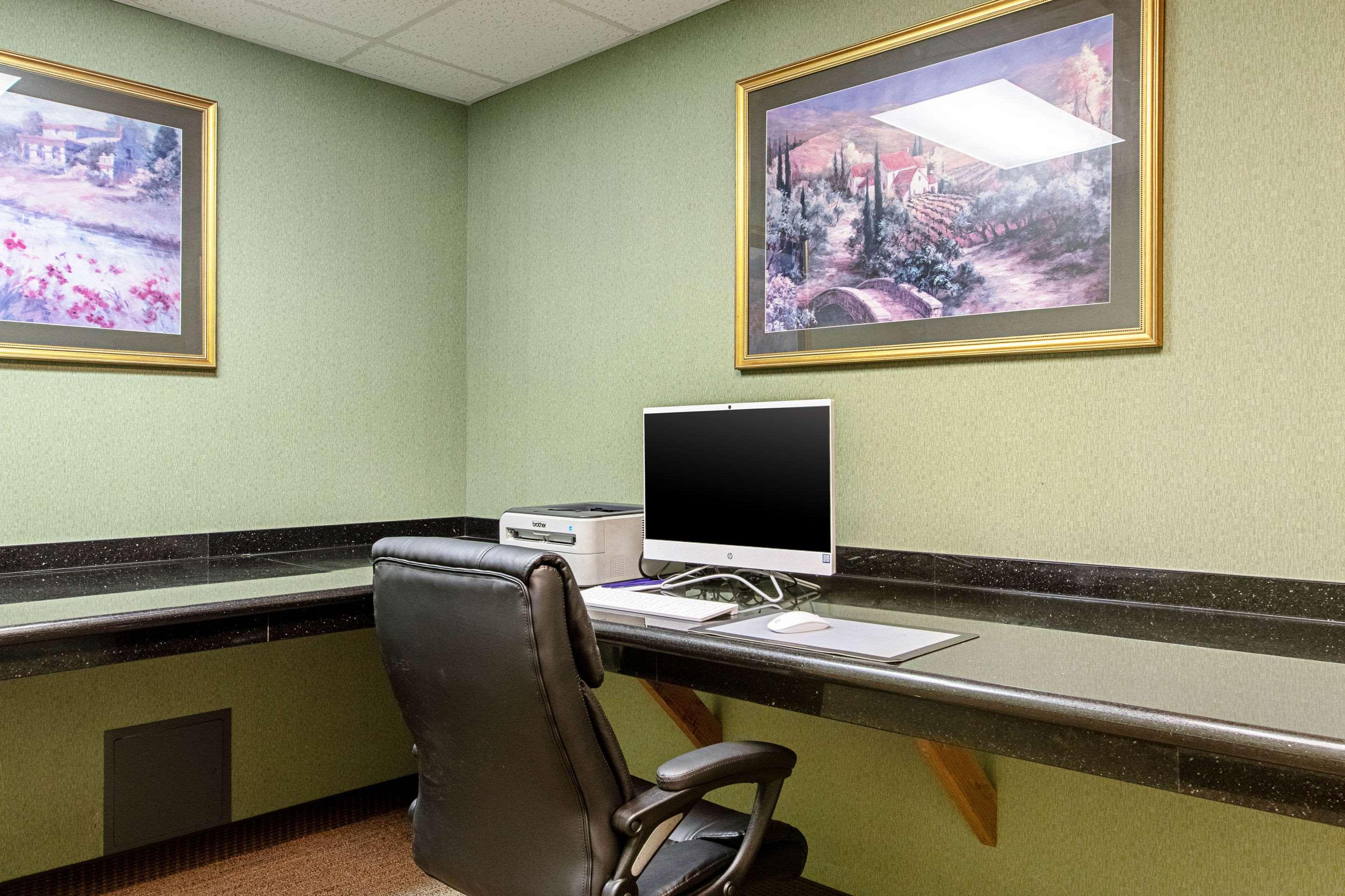 הובס Sleep Inn & Suites מראה חיצוני תמונה