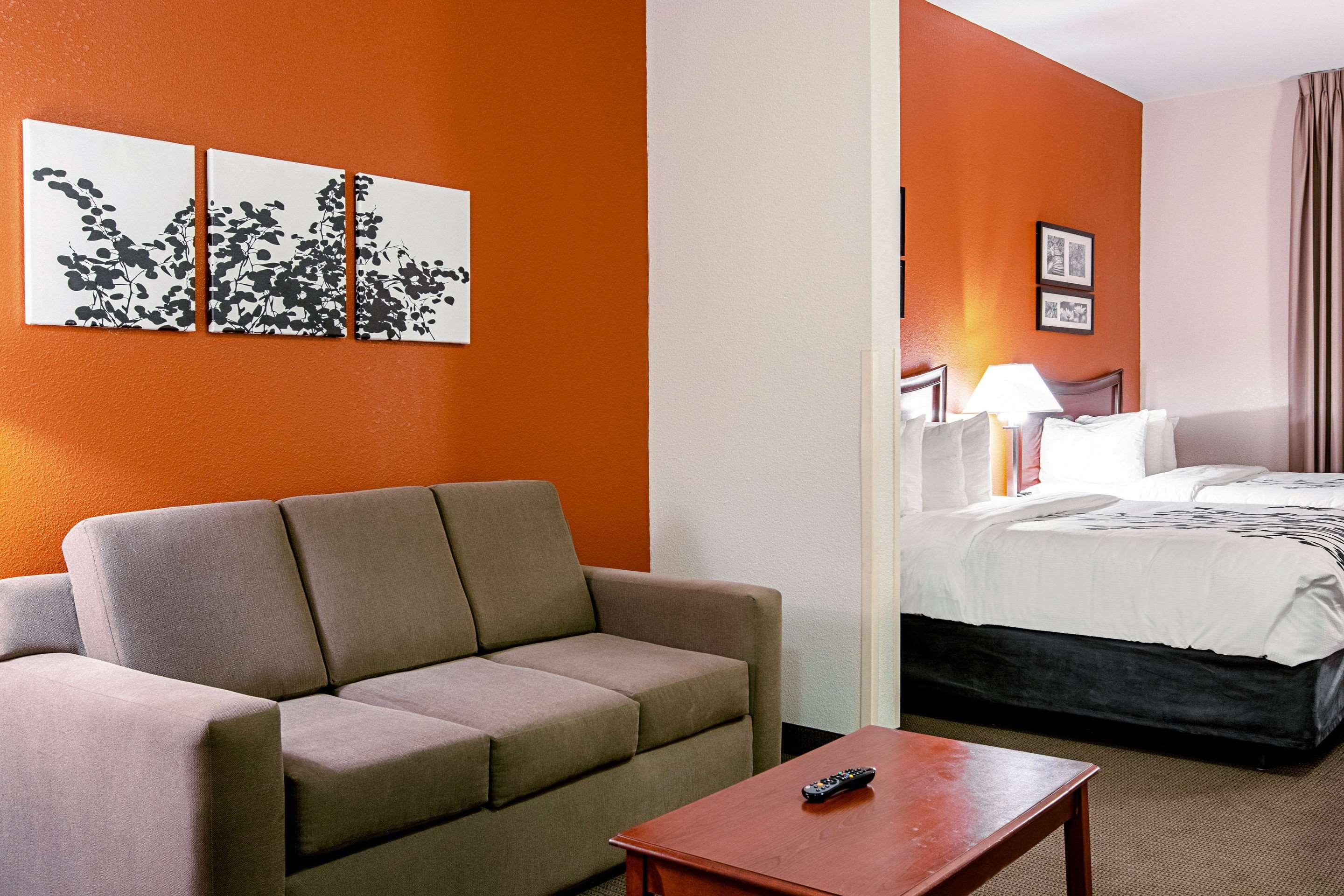 הובס Sleep Inn & Suites מראה חיצוני תמונה