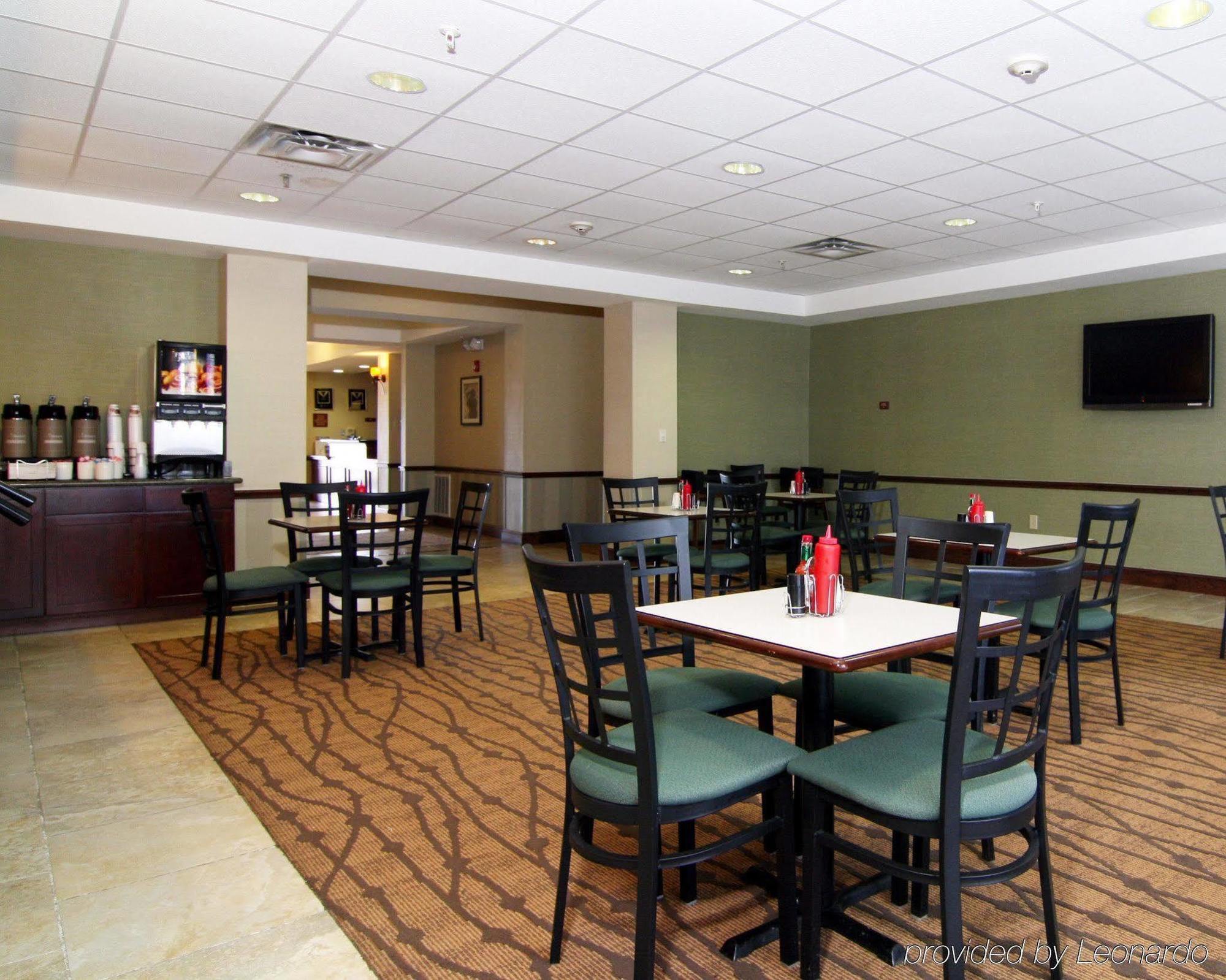 הובס Sleep Inn & Suites מסעדה תמונה